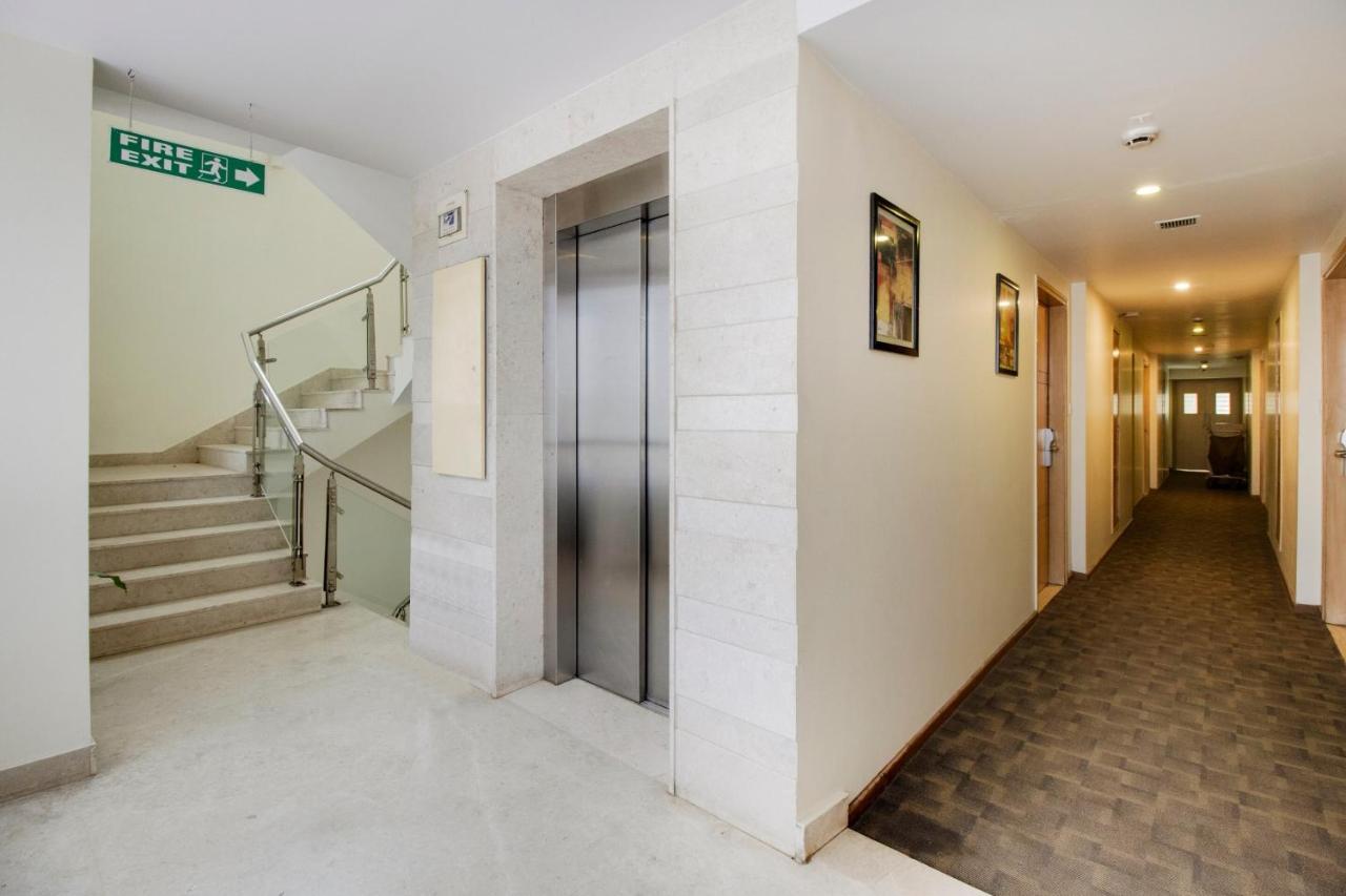 La Sara Hometel Bangalore Ngoại thất bức ảnh