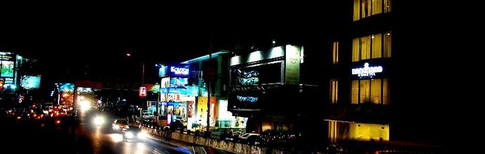 La Sara Hometel Bangalore Ngoại thất bức ảnh