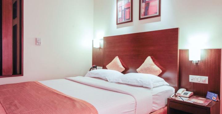 La Sara Hometel Bangalore Ngoại thất bức ảnh
